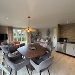 شقة Luxe 8-persoons Veluwe Wellness Met Prive Jacuzzi & Sauna - Gemeenschappelijk Zwembad -