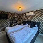 شقة Luxe 8-persoons Veluwe Wellness Met Prive Jacuzzi & Sauna - Gemeenschappelijk Zwembad -