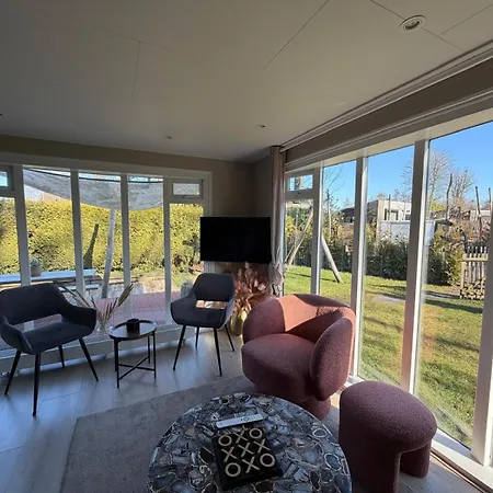 شقة Luxury 8-person Wellness - Private Jacuzzi & Sauna - Airco - Fenced Garden - Veluwe فورتهاوزن