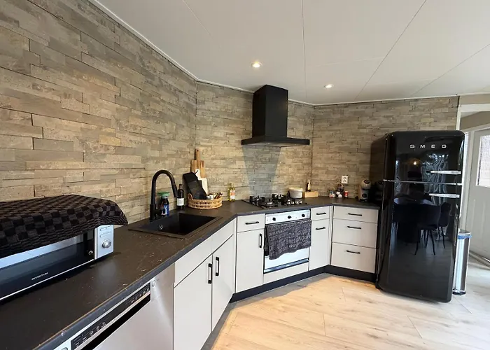 Luxe 8-persoons Veluwe Wellness Met Prive Jacuzzi & Sauna - Gemeenschappelijk Zwembad - アパート