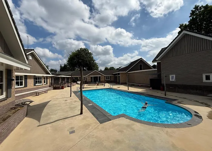 アパート Luxe 8-persoons Veluwe Wellness Met Prive Jacuzzi & Sauna - Gemeenschappelijk Zwembad - フォールトハイゼン