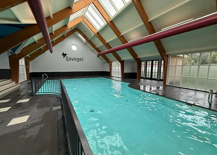 Luxe 8-persoons Veluwe Wellness Met Prive Jacuzzi & Sauna - Gemeenschappelijk Zwembad - *