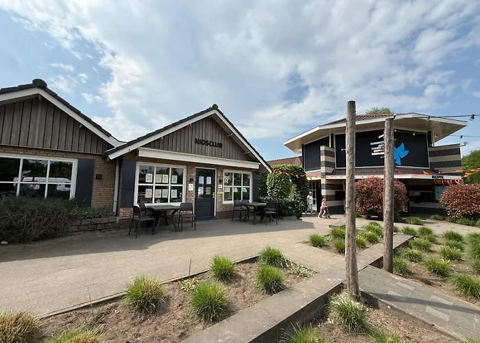 Luxe 8-persoons Veluwe Wellness Met Prive Jacuzzi & Sauna - Gemeenschappelijk Zwembad - フォールトハイゼン