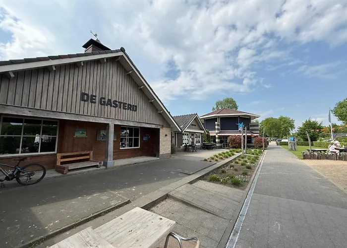 Luxe 8-persoons Veluwe Wellness Met Prive Jacuzzi & Sauna - Gemeenschappelijk Zwembad - フォールトハイゼン